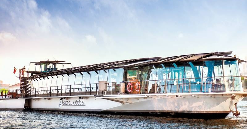 Bateaux Dubai boat cruises