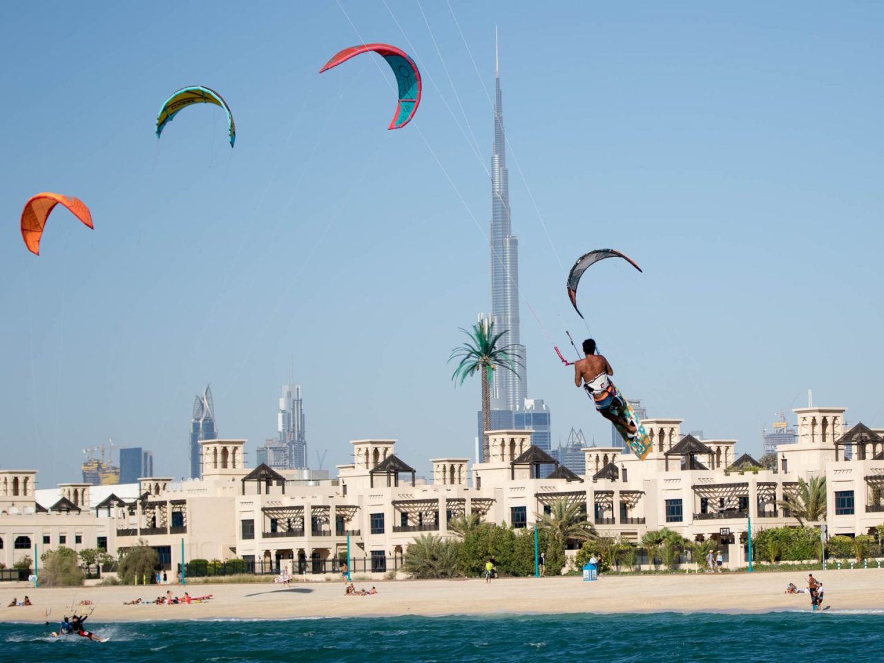 5 Spots Where You Can Learn Surfing in Dubai insydo