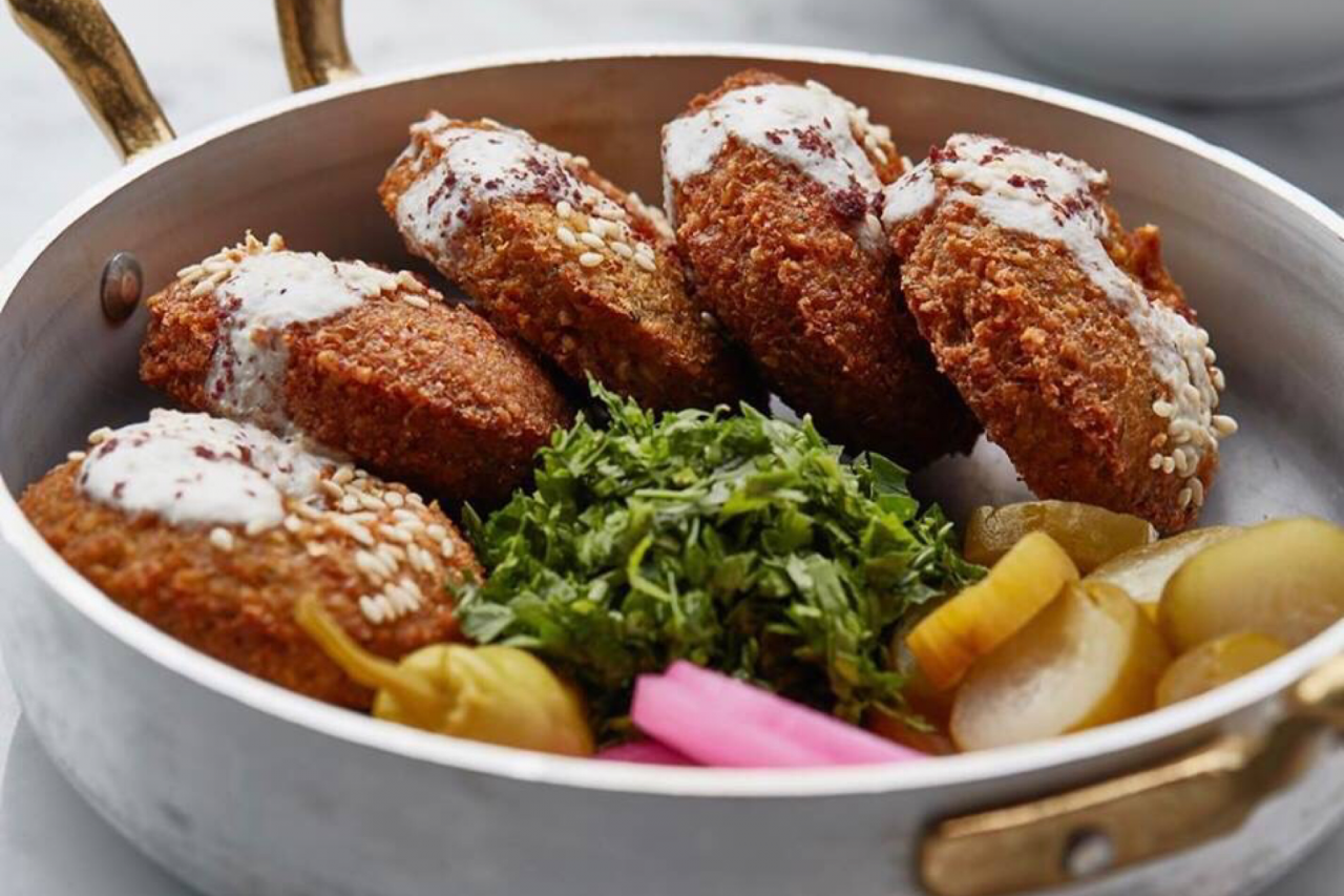 arabic-restaurants-in-dubai-that-serve-the-best-falafel-insydo