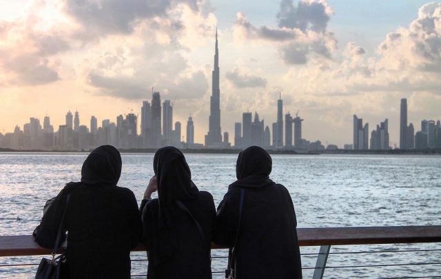 best view of iconic dubai landmarks - dubai skyline