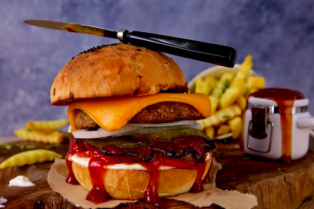 vegan-burger-in-dubai-at-dirt-vegan-food-in-dubai-vegan-restaurants-in-dubai