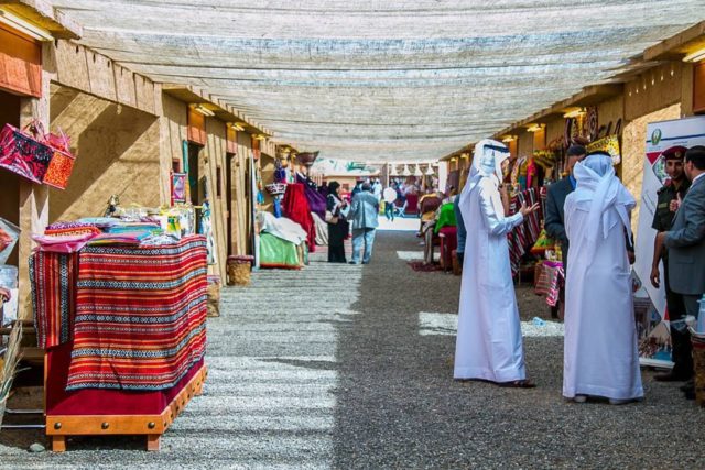 souks in the middle east - souq-al-qattara-abu-dhabi-al-ain