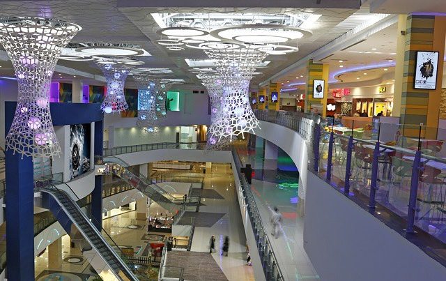 shopping-mall-in-the-middle-east-isfahan-mall-iran